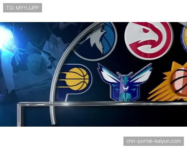 第三节关键回合：鹈鹕由盯人转为1-3-1联防，成功造成开拓者24秒违例